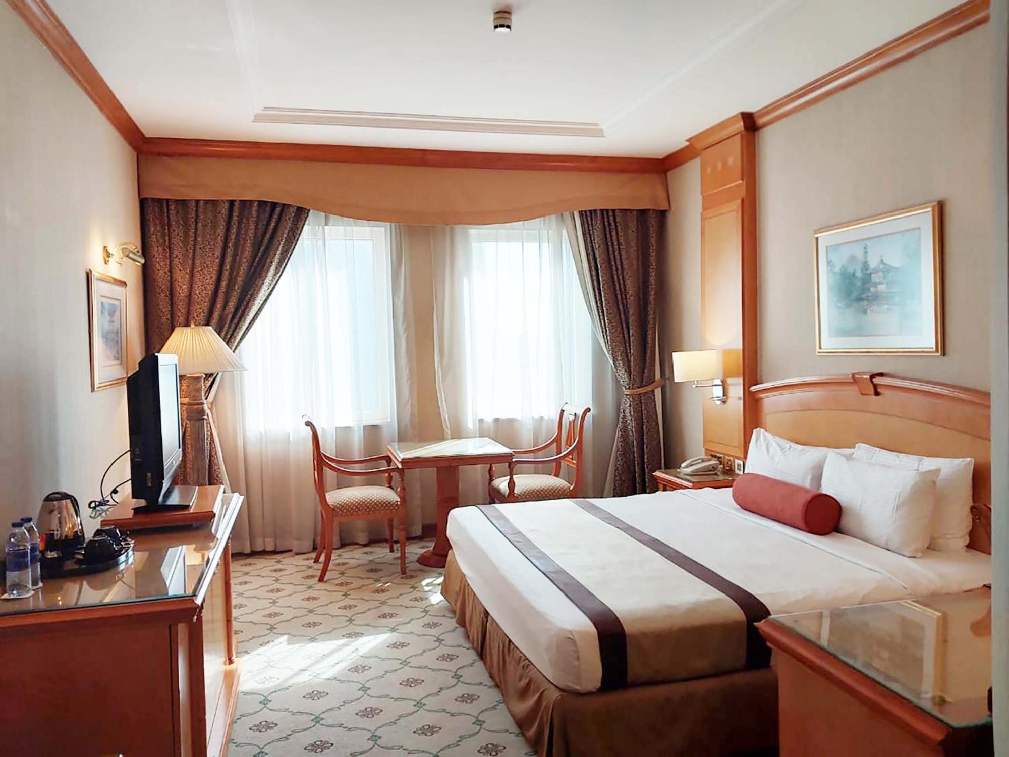 Готель Knight Castle - Formerly Known As Carlton Palace 5*